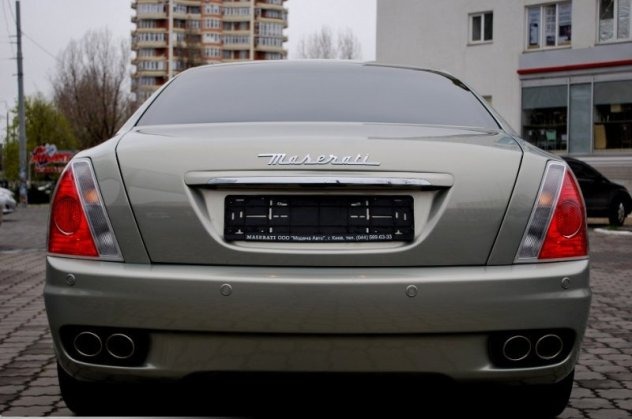 C? ?   ""?   - Maserati Quattroporte!