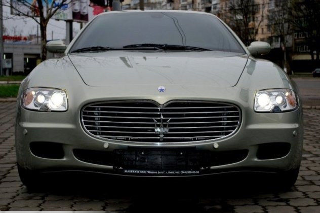 C? ?   ""?   - Maserati Quattroporte!