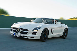 Mercedes      SLS AMG