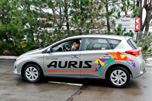       Toyota Auris 2013